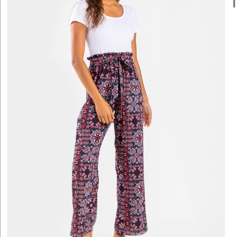 BNWT Franchesca’s Paisley Paperbag Jumpsuit Navy